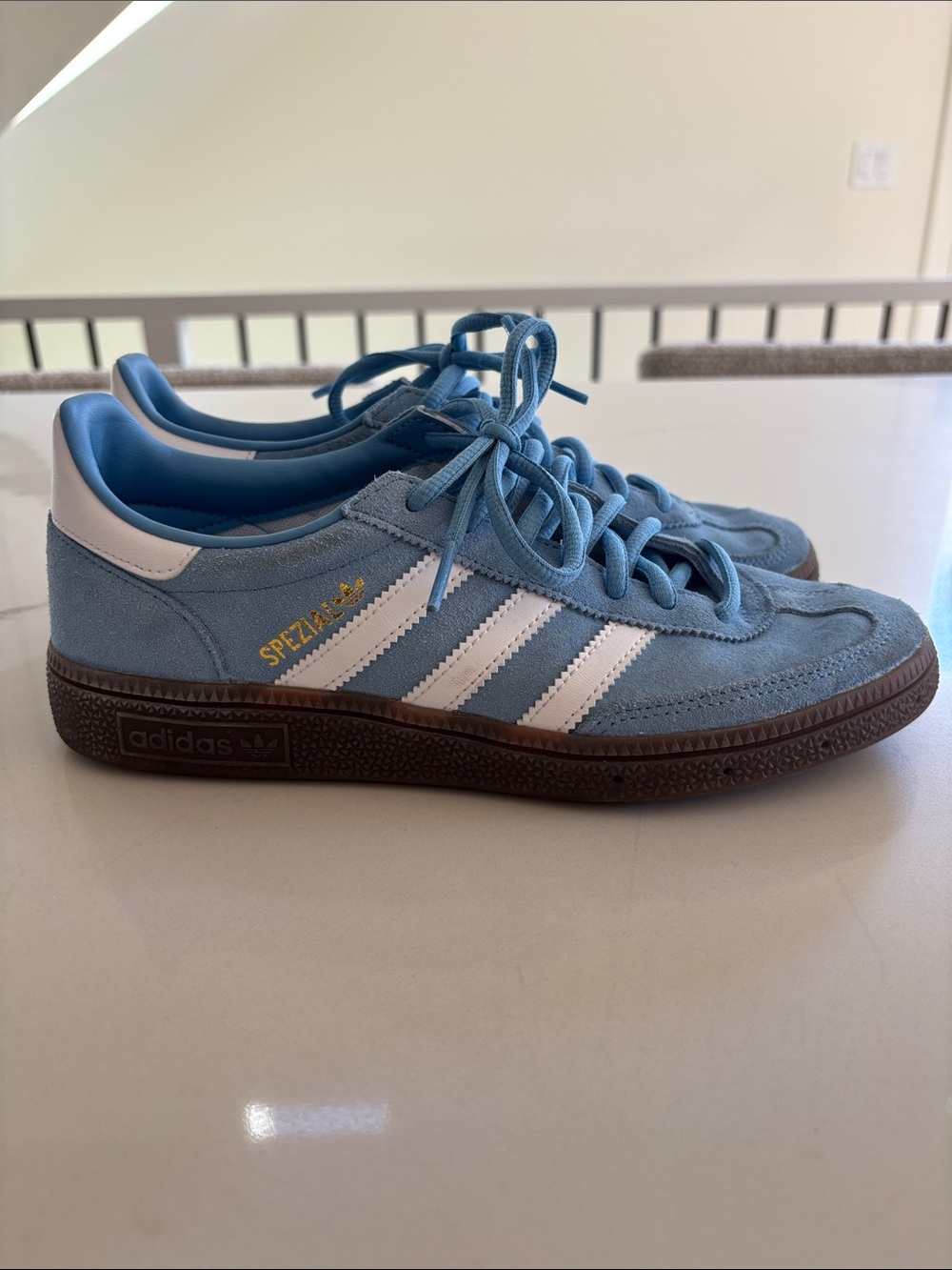 Baby Blue adidas handball spezial runners